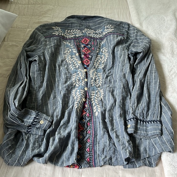 Johnny Was Workshop Tikal Shirt Size M - Picture 2 of 4